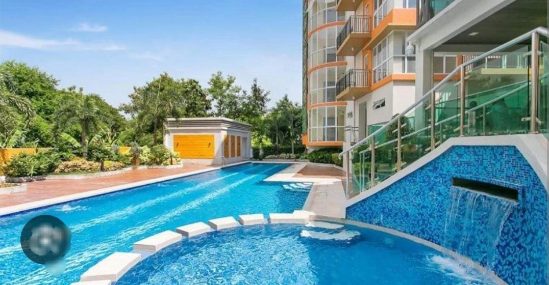 The Lancris Residences, 2 Bedrooms, 1 Bathroom, Living-Room, Kitchen & Pool Is Free Paranaque City Kültér fotó